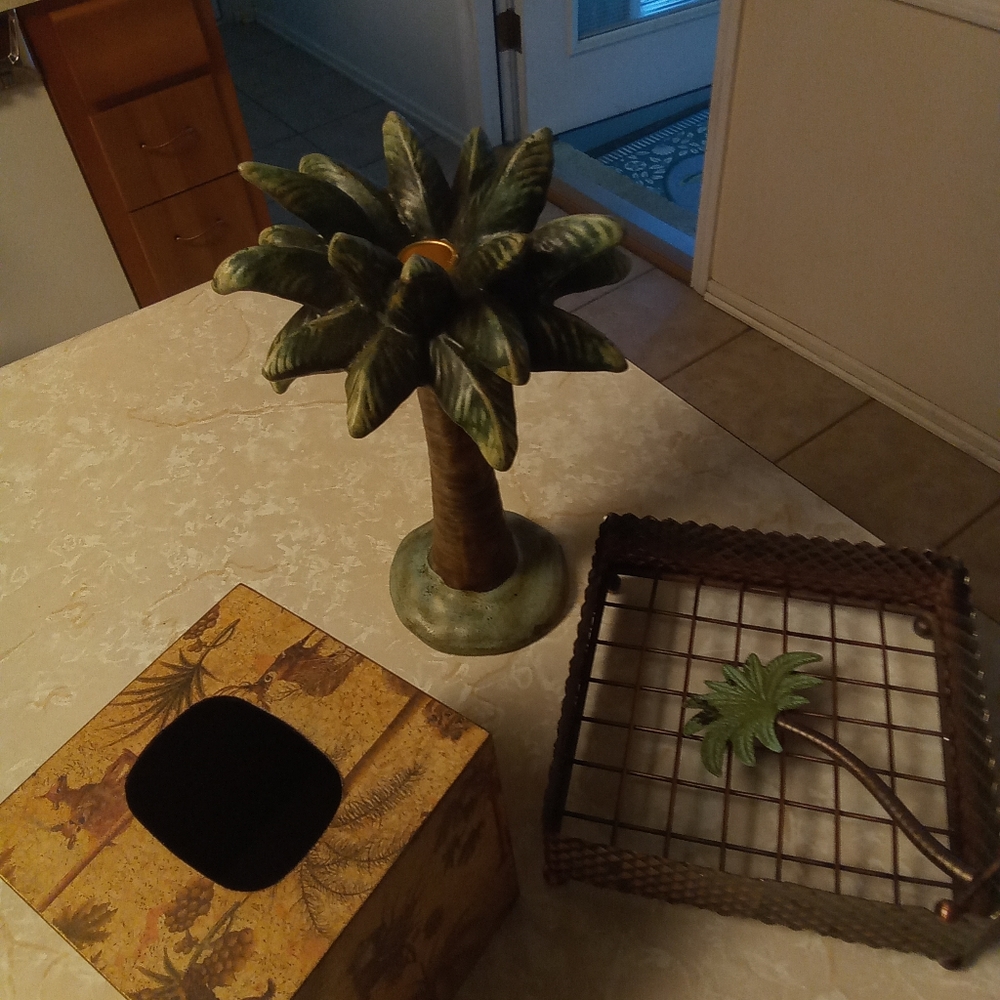 perfection PALM 🌴 TREE ACCESSORIES 🤗🤗🤗❣️ - Picture 7 of 7